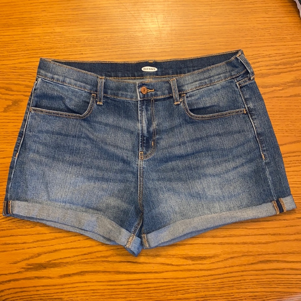 Old Navy- High Rise Blue Jean shorts Sz 14